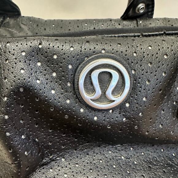 Lululemon Daily Gym Bag in Black Medium Duffle Overnight Faux Leather Top Handle - Picture 8 of 16